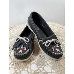 Minnetonka Moccasins Womens 7 Gray Leather Beaded Fringe Slip On Thunderbird